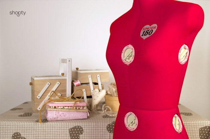 Shopty Manichino sartoriale regolabile DF150 Singer Red - Busto da sarta Small Medium Taglie 40/42 44 46 48 Moda