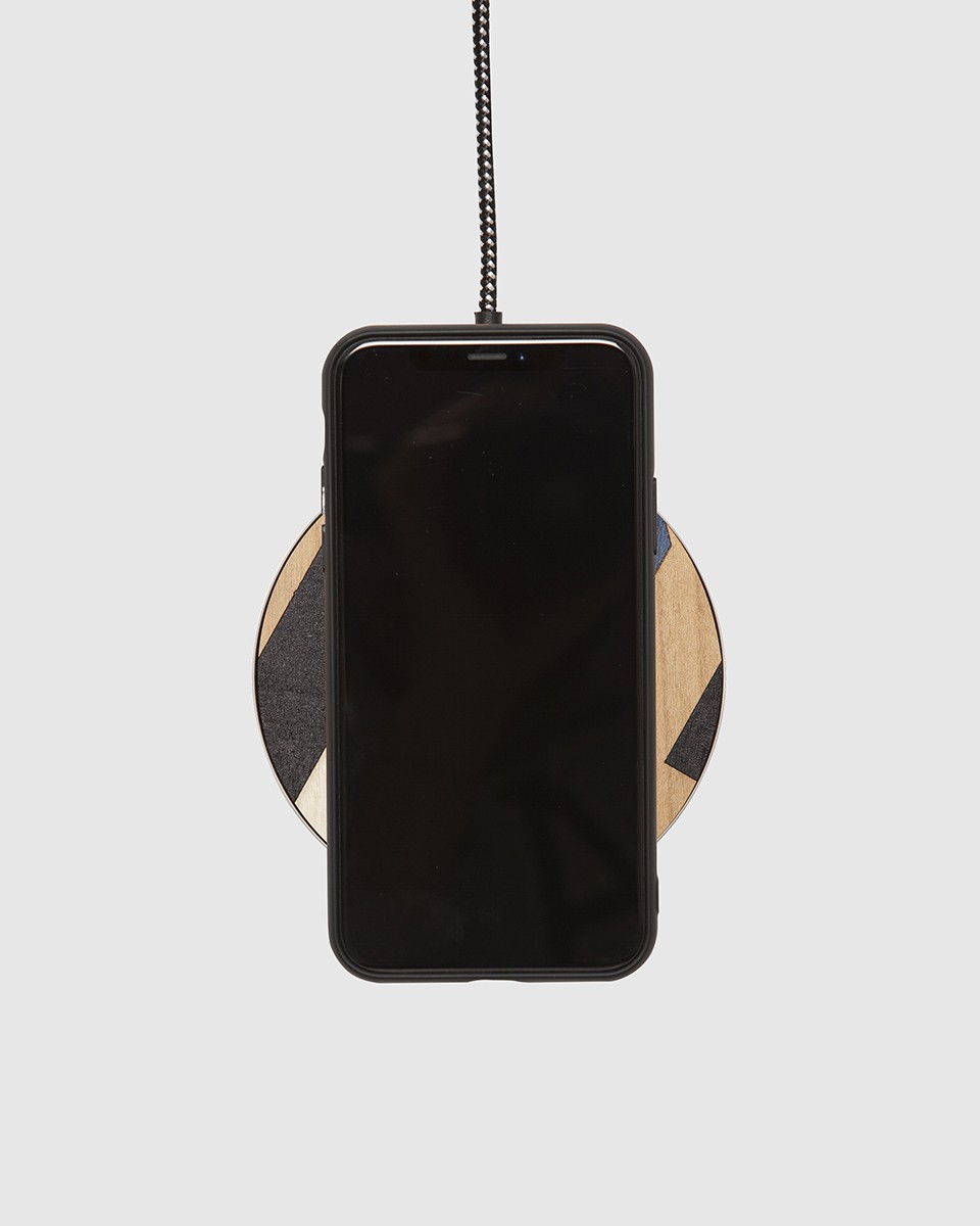 Wood'd Riga Blu Charger Online