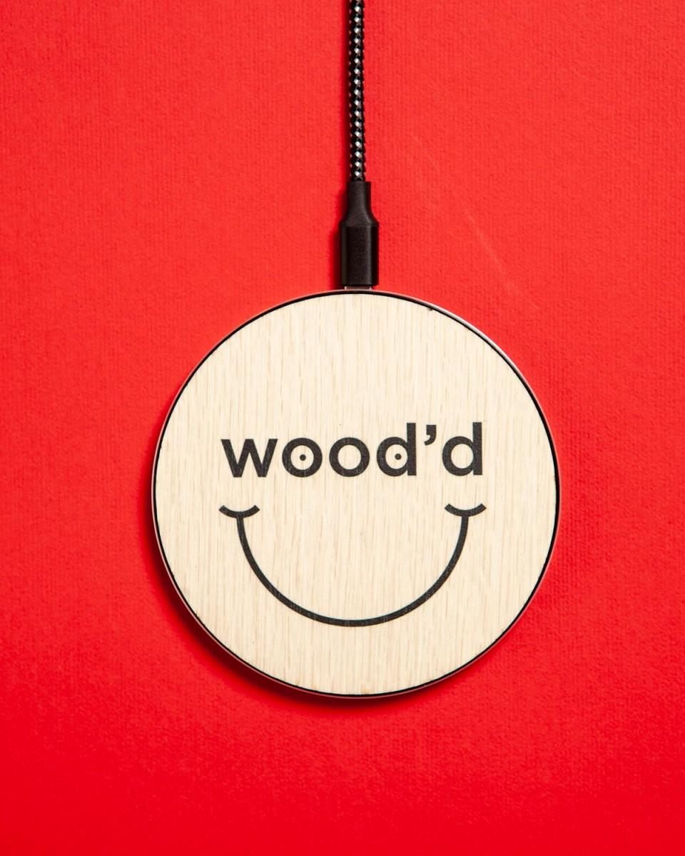 Wood'd Smile Charger 2025